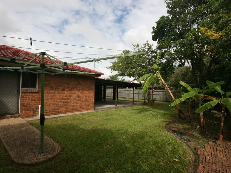 4 Elcho Place, Carindale QLD 4152