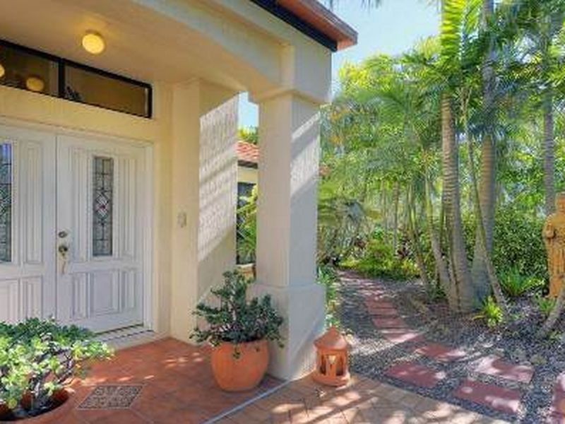 1 Argoon St., Carindale QLD 4152