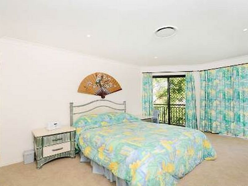 1 Argoon St., Carindale QLD 4152