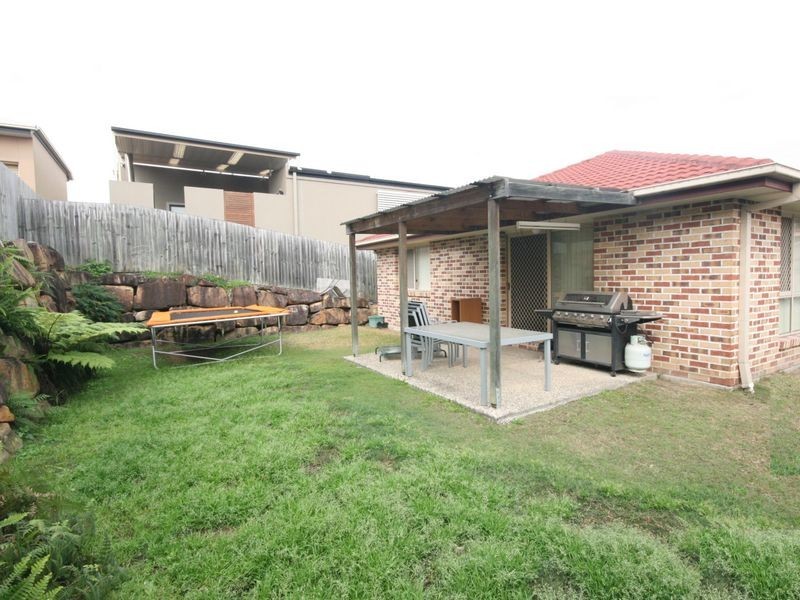 4 Ash Court, Carindale QLD 4152
