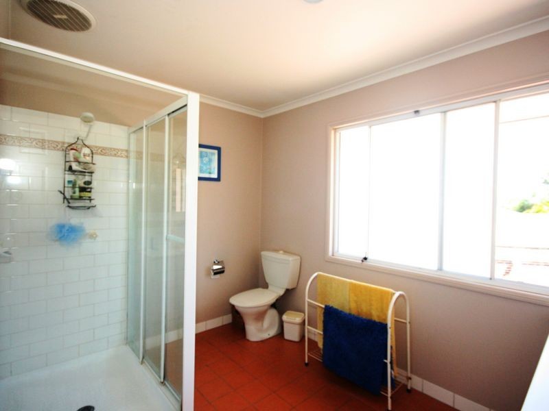 6 Hampshire Close, Carindale QLD 4152