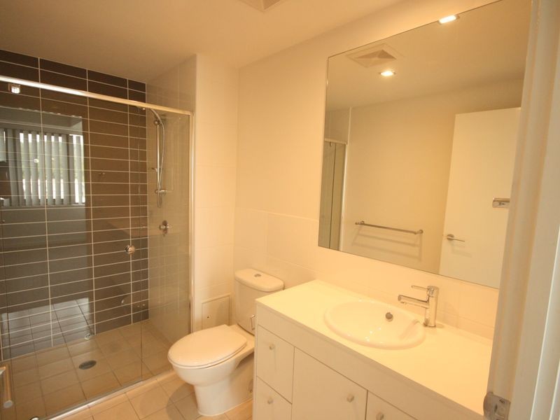 3402/16 Surbiton Court, Carindale QLD 4152