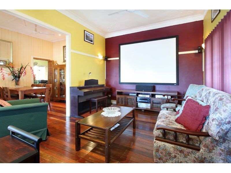 44 Joseph Street, Camp Hill QLD 4152