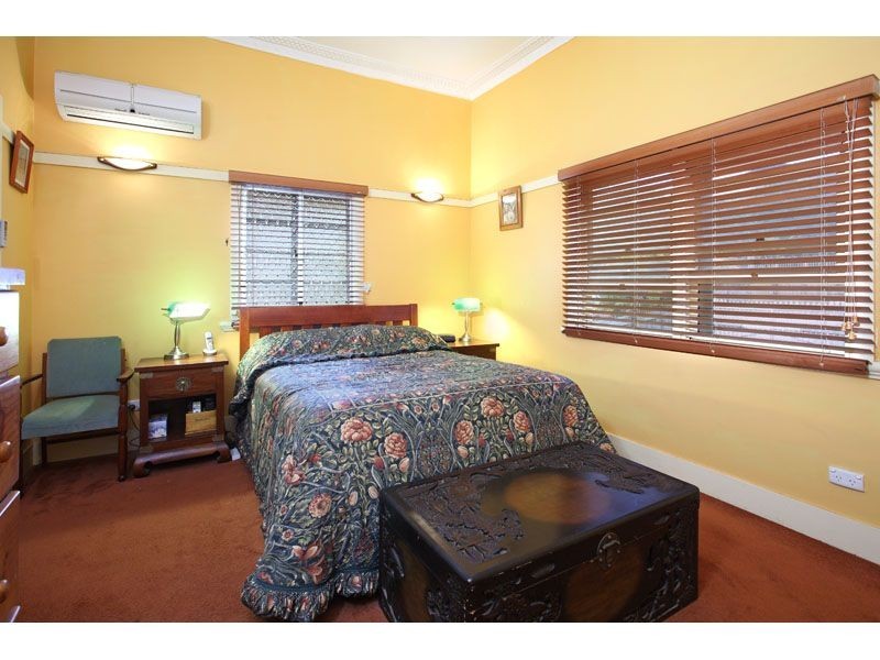 44 Joseph Street, Camp Hill QLD 4152