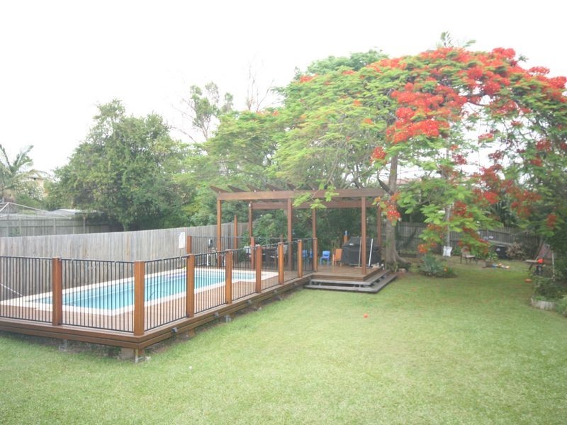 33 Brown Street, Camp Hill QLD 4152