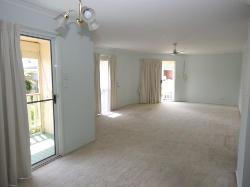 17 Palm Lake Resort, Carindale QLD 4152