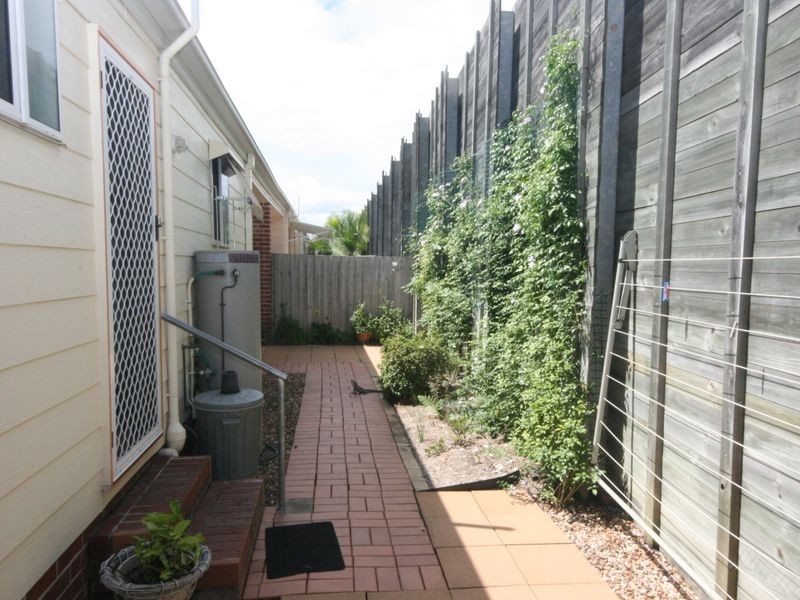 17 Palm Lake Resort, Carindale QLD 4152