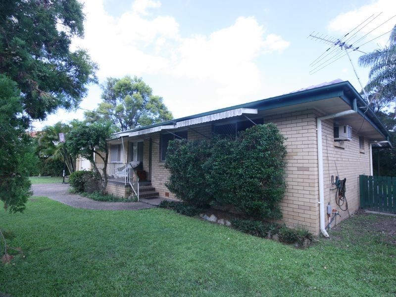 6 Pyrope Street, Camp Hill QLD 4152