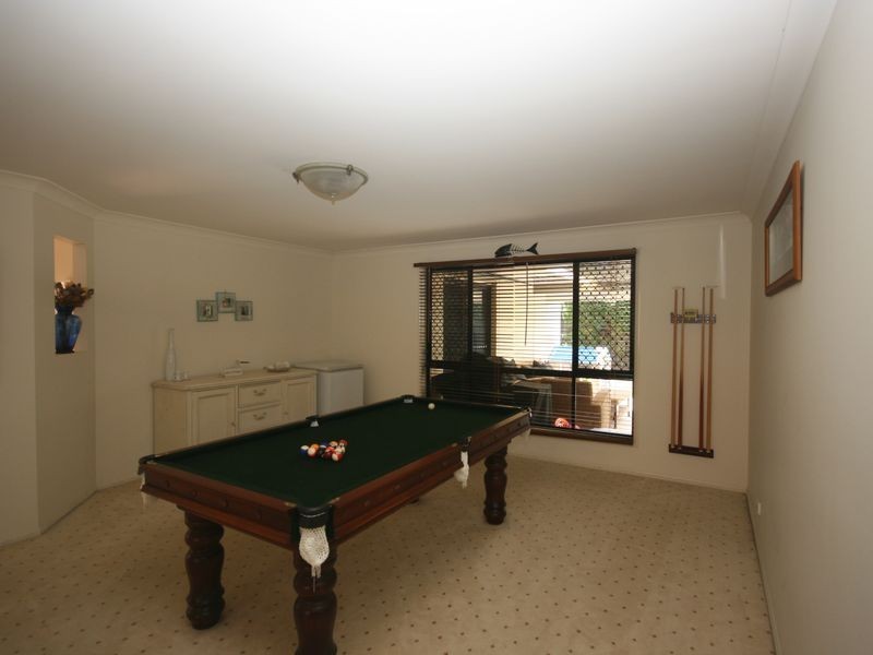 9 Ash Court, Carindale QLD 4152