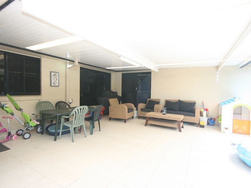 9 Ash Court, Carindale QLD 4152