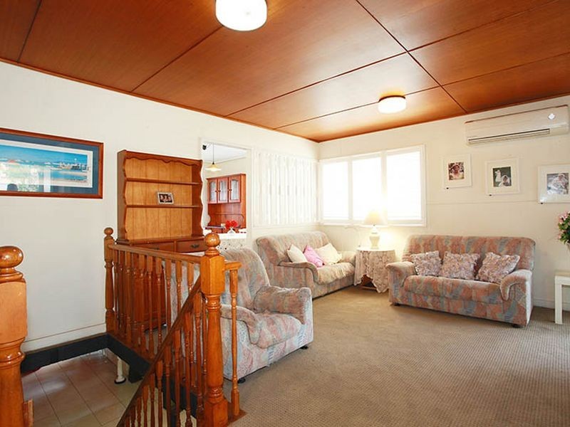 302 Bennetts Rd., Norman Park QLD 4170