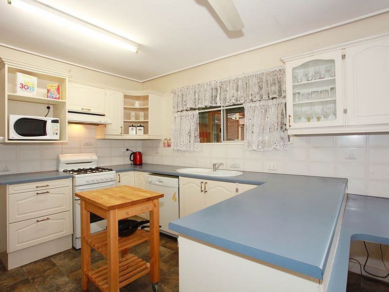 302 Bennetts Rd., Norman Park QLD 4170