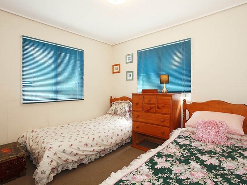 302 Bennetts Rd., Norman Park QLD 4170