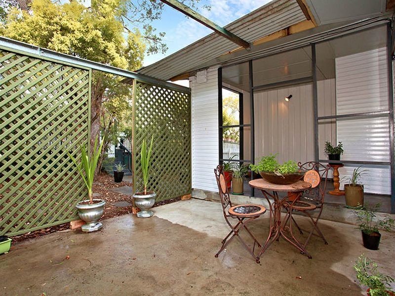 302 Bennetts Rd., Norman Park QLD 4170
