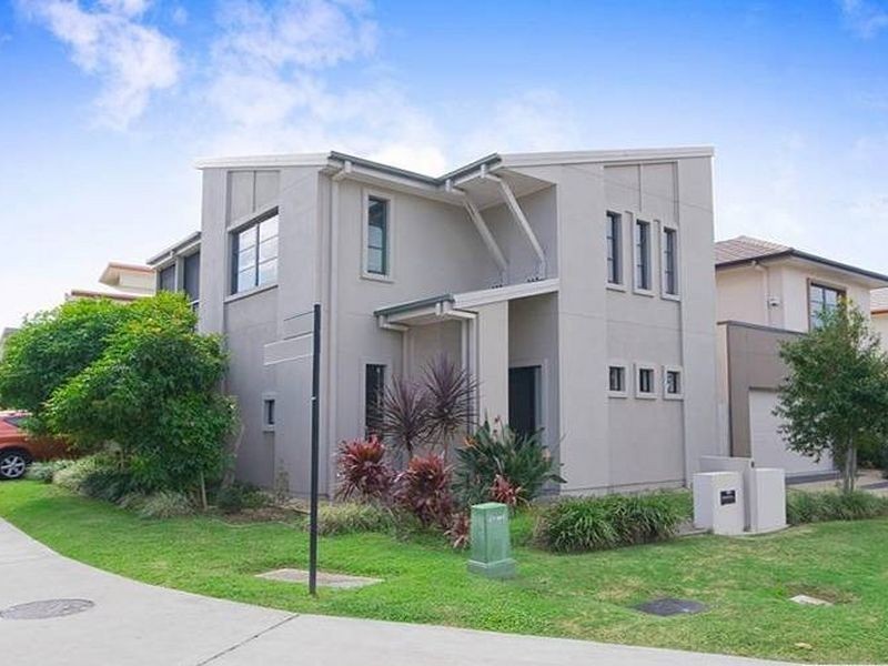 16/1 Celestial Court, Carina QLD 4152