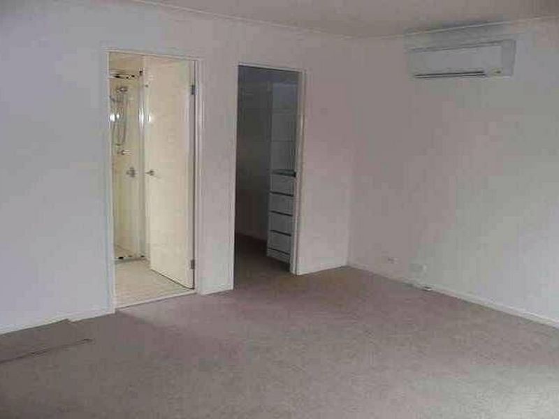 16/1 Celestial Court, Carina QLD 4152