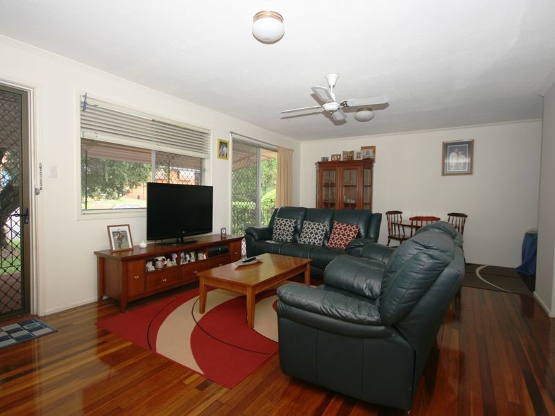 8 Pyrope Street, Camp Hill QLD 4152