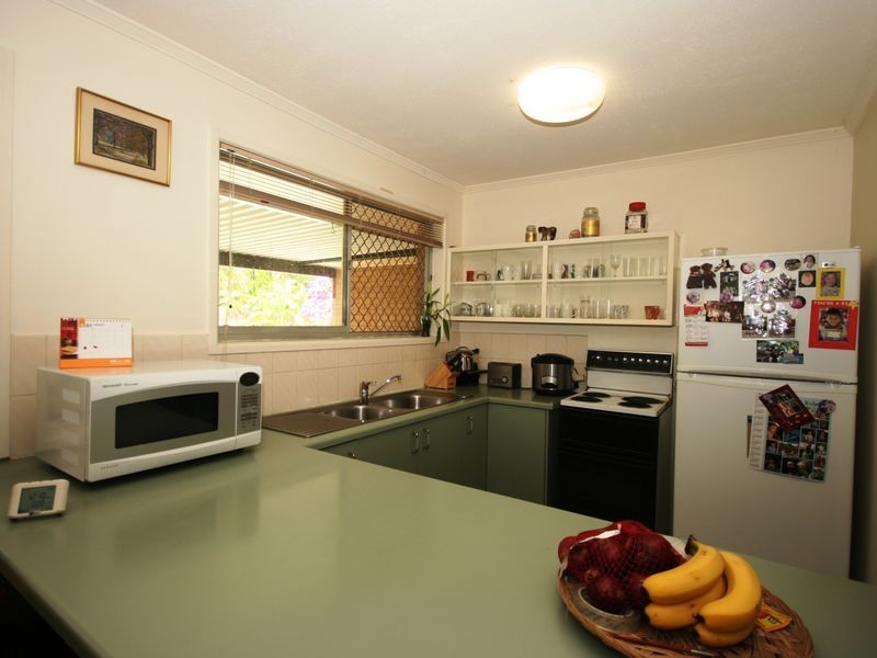 8 Pyrope Street, Camp Hill QLD 4152