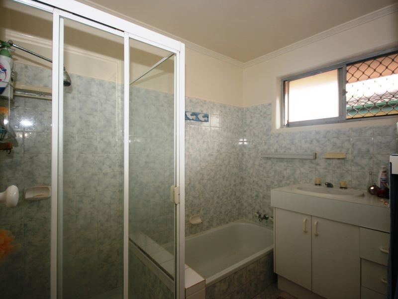 8 Pyrope Street, Camp Hill QLD 4152