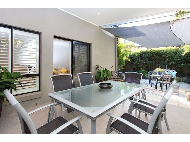 117/16 Surbiton Court, Carindale QLD 4152