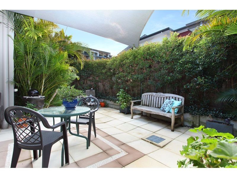 117/16 Surbiton Court, Carindale QLD 4152