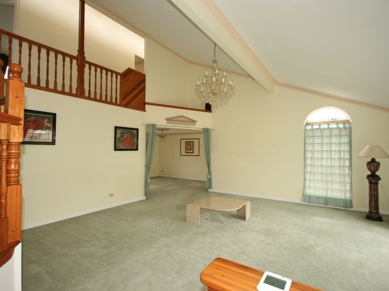 30 Eromanga Street, Carindale QLD 4152