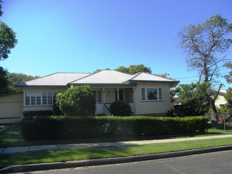 11 McEwan Street, Carina QLD 4152