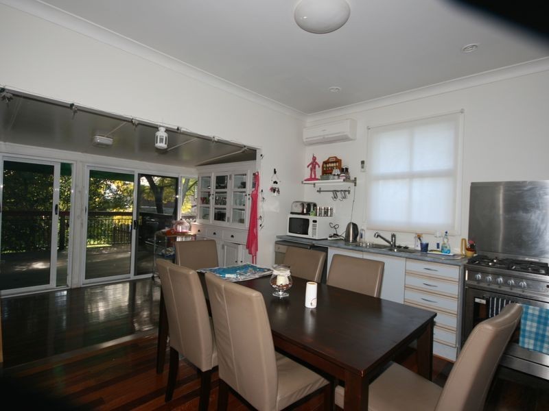 11 McEwan Street, Carina QLD 4152