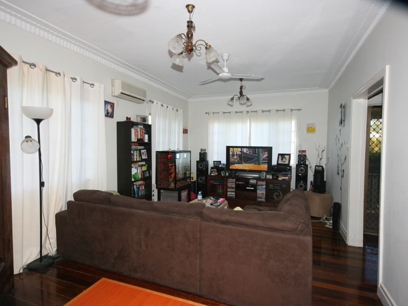 11 McEwan Street, Carina QLD 4152