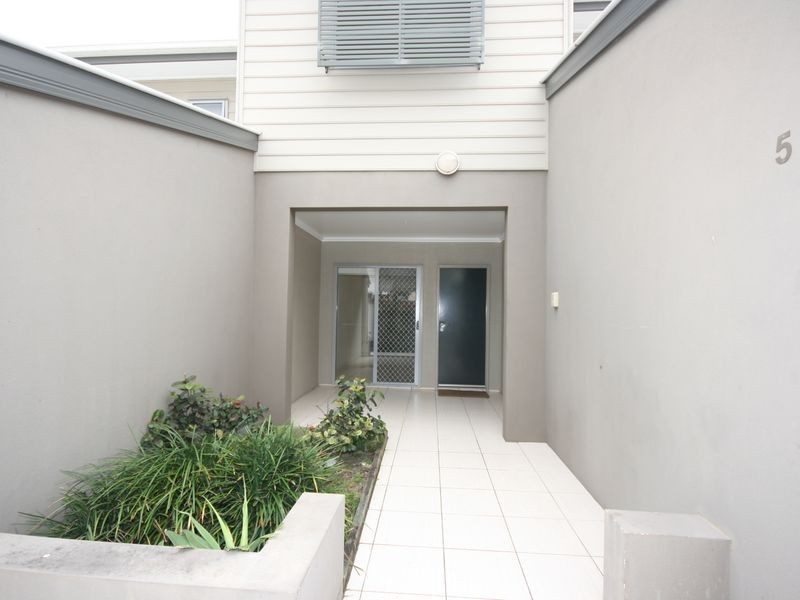 5/10-12 Ormuz Street, Carina Heights QLD 4152