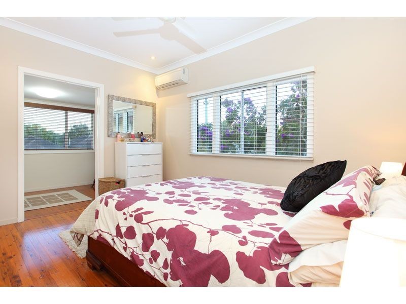 22 Durimbil Street, Camp Hill QLD 4152