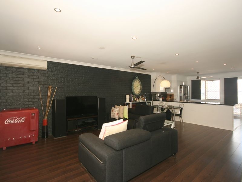 2/42 Booligal Street, Carina QLD 4152