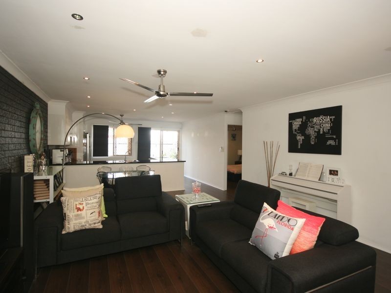 2/42 Booligal Street, Carina QLD 4152