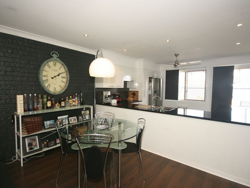 2/42 Booligal Street, Carina QLD 4152