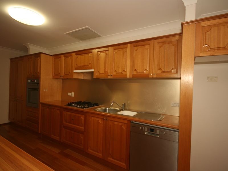 387 Pine Mountain Road, Mansfield QLD 4122