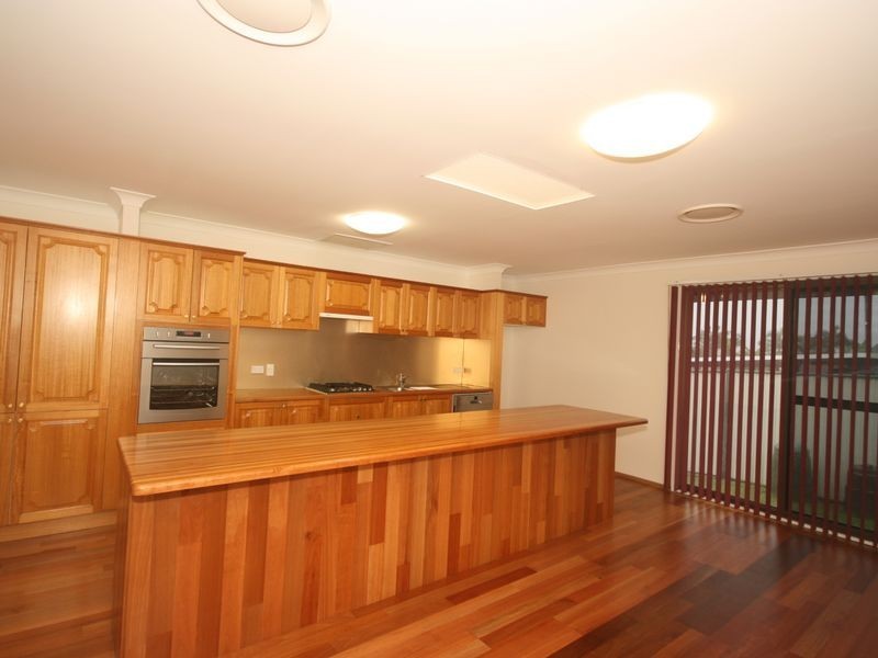 387 Pine Mountain Road, Mansfield QLD 4122