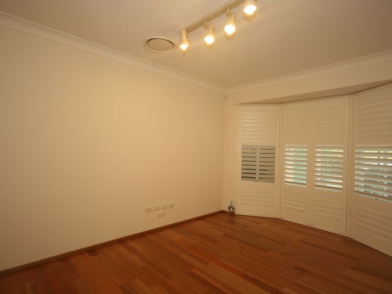 387 Pine Mountain Road, Mansfield QLD 4122