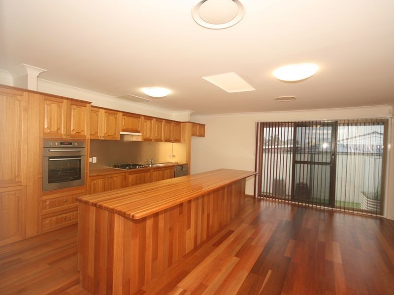 387 Pine Mountain Road, Mansfield QLD 4122