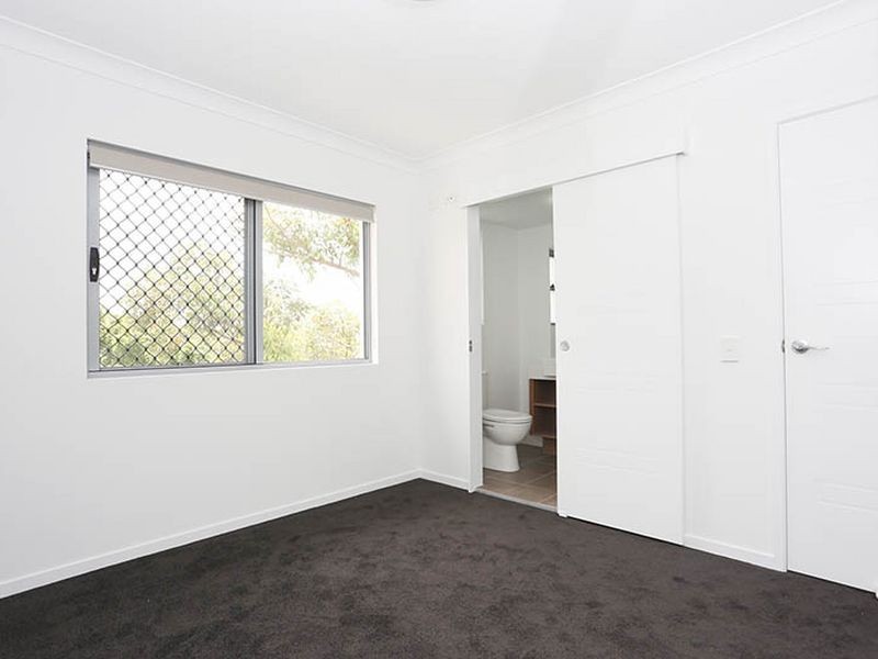 3/143 Cavendish Rd., Coorparoo QLD 4151