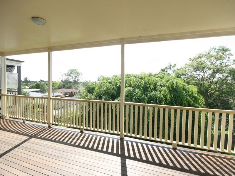 76 Raven Street, Camp Hill QLD 4152