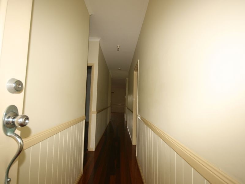 76 Raven Street, Camp Hill QLD 4152