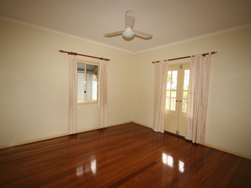 76 Raven Street, Camp Hill QLD 4152