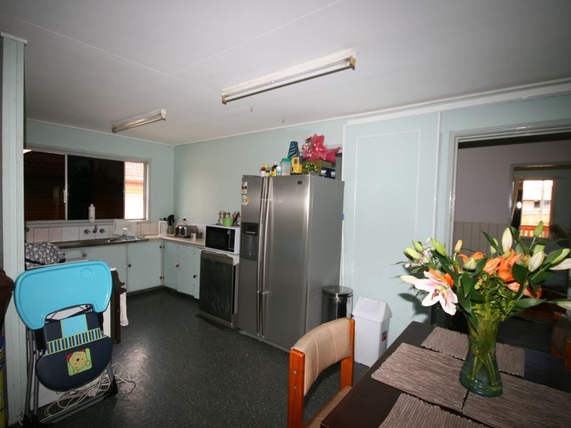 1572A Creek Road, Carina QLD 4152