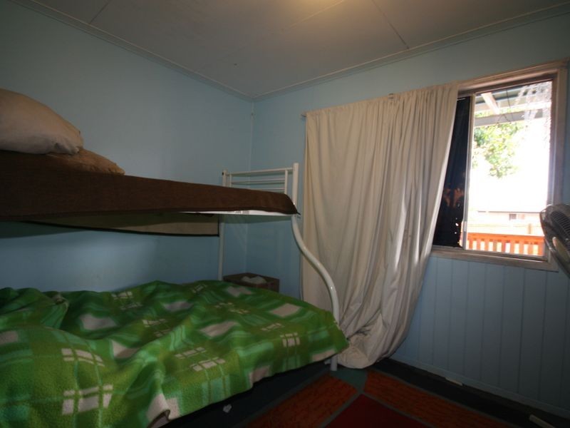 1572A Creek Road, Carina QLD 4152