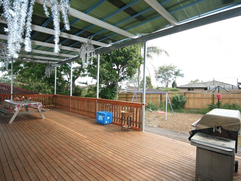 1572A Creek Road, Carina QLD 4152