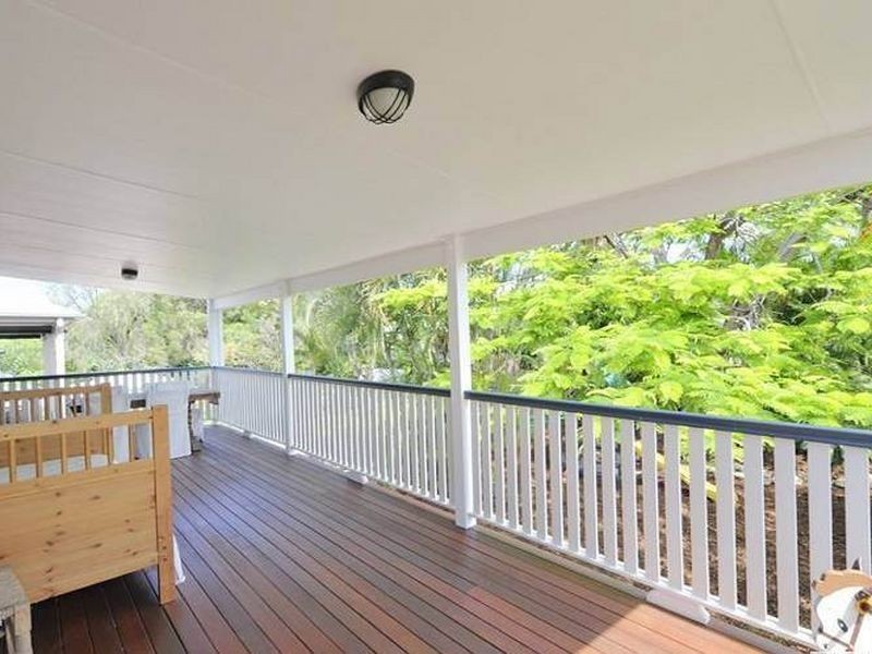 25 Frank Street, Norman Park QLD 4170