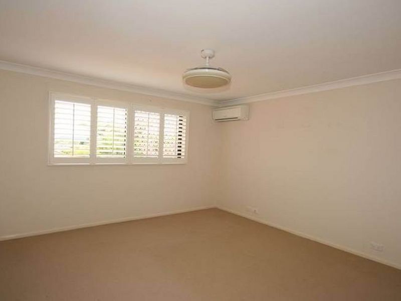 6 Grasmere Place, Carindale QLD 4152