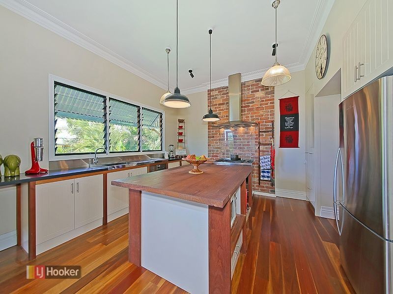 4 Sword Street, Woolloongabba QLD 4102