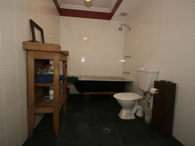 4 Sword Street, Woolloongabba QLD 4102