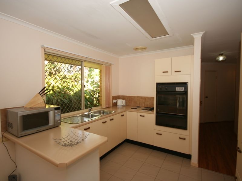 11 Foxmont Drive, Carina QLD 4152